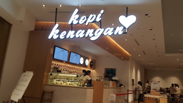 Suasana Kopi Kenangan Tomohon